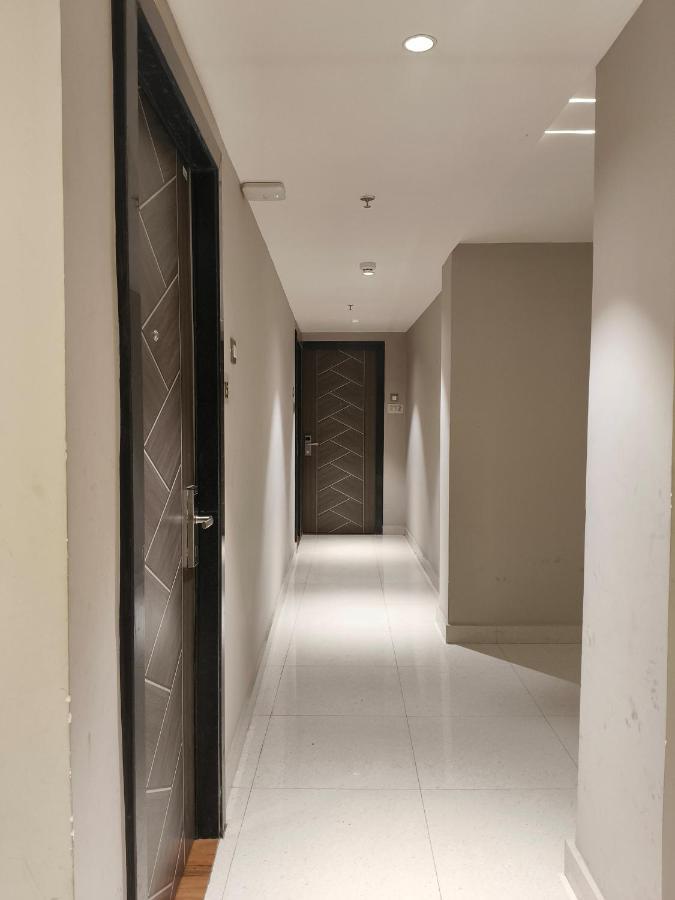 Hotel Sharma Regency Lucknow Buitenkant foto